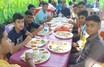 school_trip_1 school_trip_1